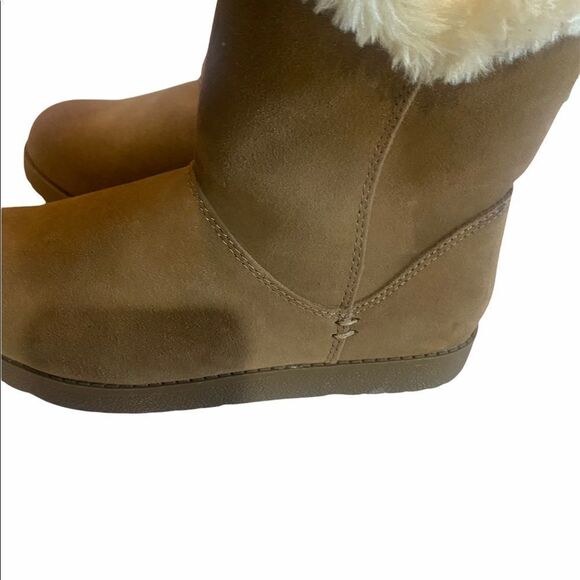 NWT Universal Thread Faux Suede Faux Fur Lined Slip On Boots Tan Womens Size 7 - Picture 3 of 12